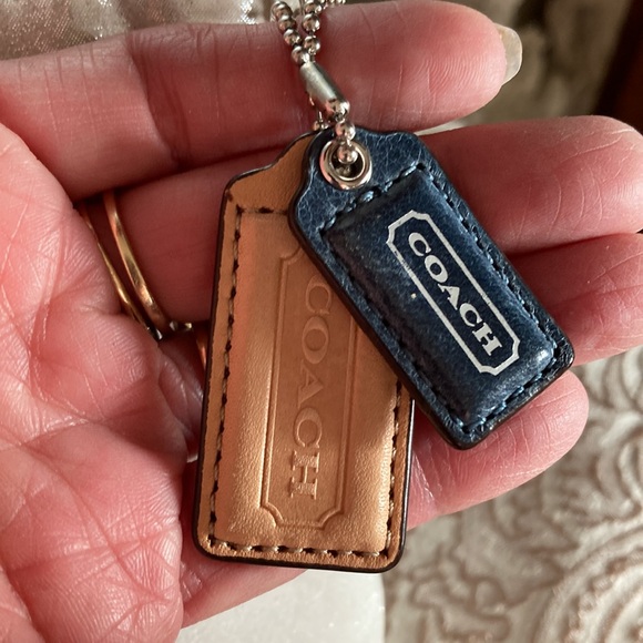 Coach EUC Lurex Silver & Shimmery White Crossbody Bag with satin Legacy lining. - Picture 5 of 13